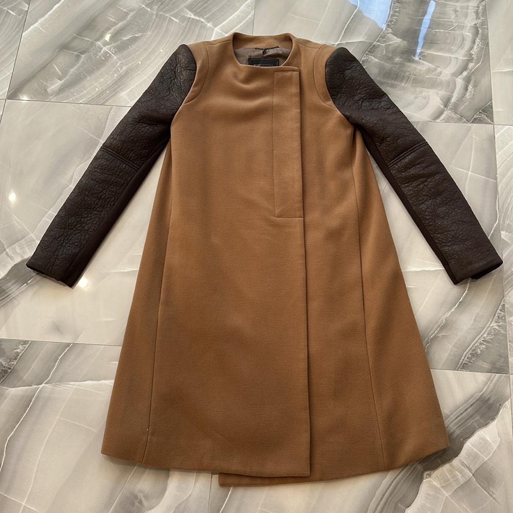 BCBG wool coat. Size S - Picture 3 of 6